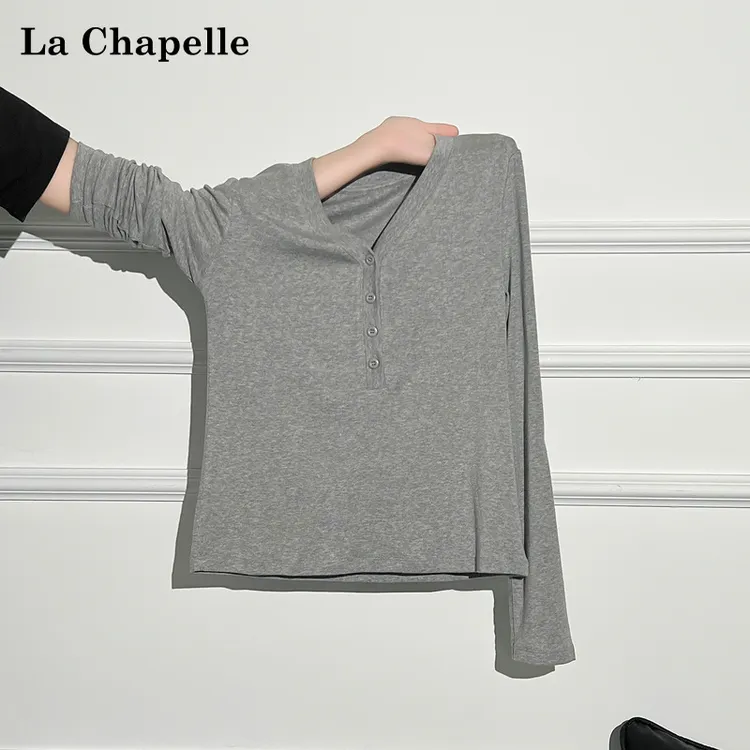 拉夏贝尔设计感纯色纽扣深V领针织长袖T恤女秋季修身显瘦气质上衣