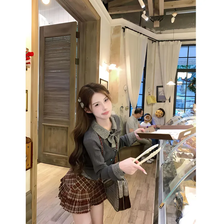 贵族女校 秋季新款纯欲风蝴蝶结假两件上衣秋季新款格纹半裙套装