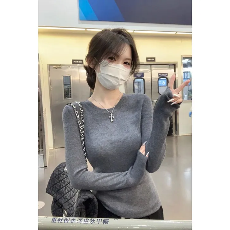 灰色简约圆领针织衫女装春秋季新款内搭毛衣洋气修身收腰打底衫上