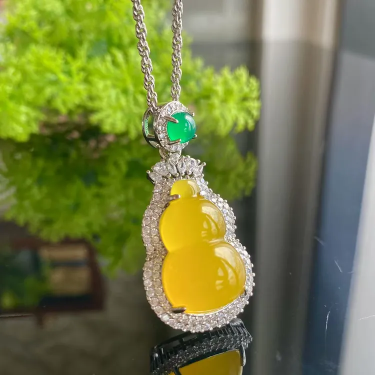 09新品-正品天然葫芦高档鸡油黄玉髓豪镶百搭时尚款