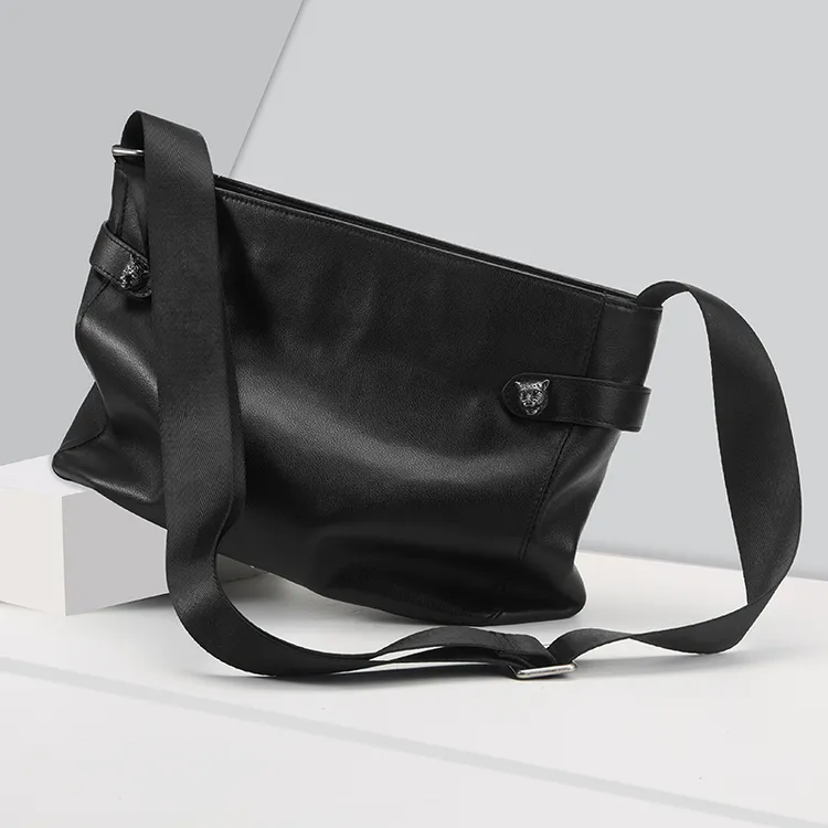 澳懿新款软牛皮单肩包大容量外出通勤斜挎包时尚轻便邮差真皮潮包