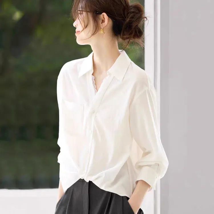 哥弟阿玛施正2025秋季新款V领蕾丝花边休闲长袖衬衫女装洋气衬衣