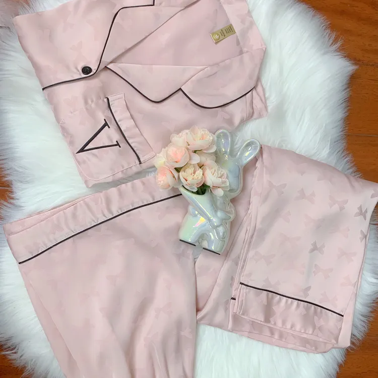 春秋新款豹纹提花刺绣大V三件套透气宽松舒适家居服套装可外穿