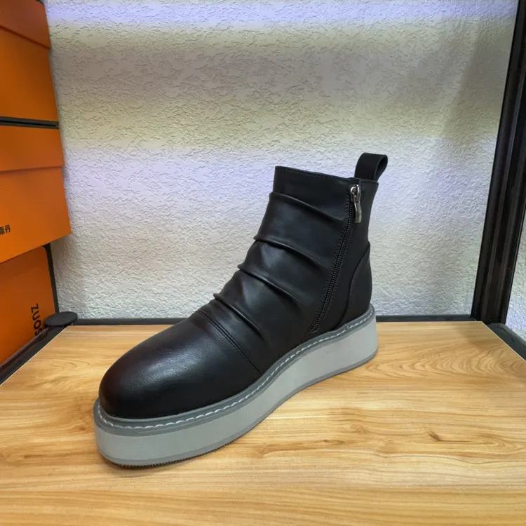 冬季新款厚底复古褶皱加绒短筒女靴时尚百搭