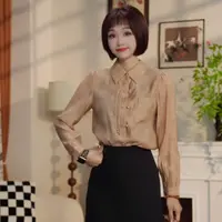 S021【断码清仓】秋季时尚翻领单排扣洋气小衫AT