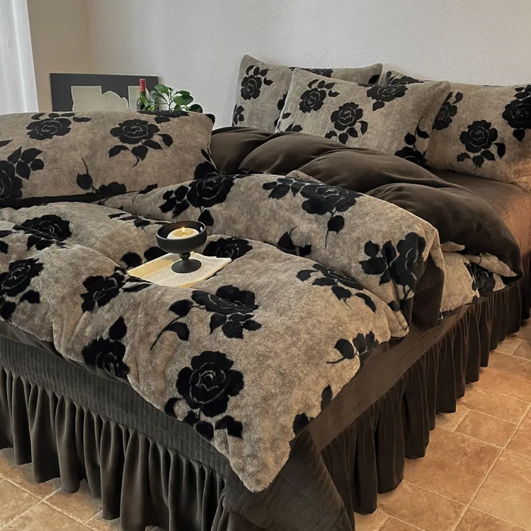冬季新款加厚玫瑰牛奶绒四件套夹棉床盖保暖珊瑚绒双面加绒四件套