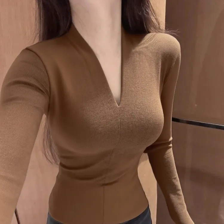 咖色V领打底衫女内搭秋冬新款性感纯欲百搭修身显瘦洋气长袖上衣