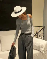 【Aliu自制】灰色不规则单斜露肩长袖针织T恤女气质设计感打底上衣