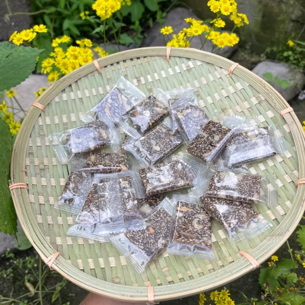 楚过寒 姜汁核桃糕