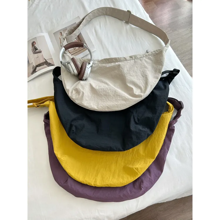 饺子包韩系慵懒松弛感大容量斜挎包休闲百搭通勤包包