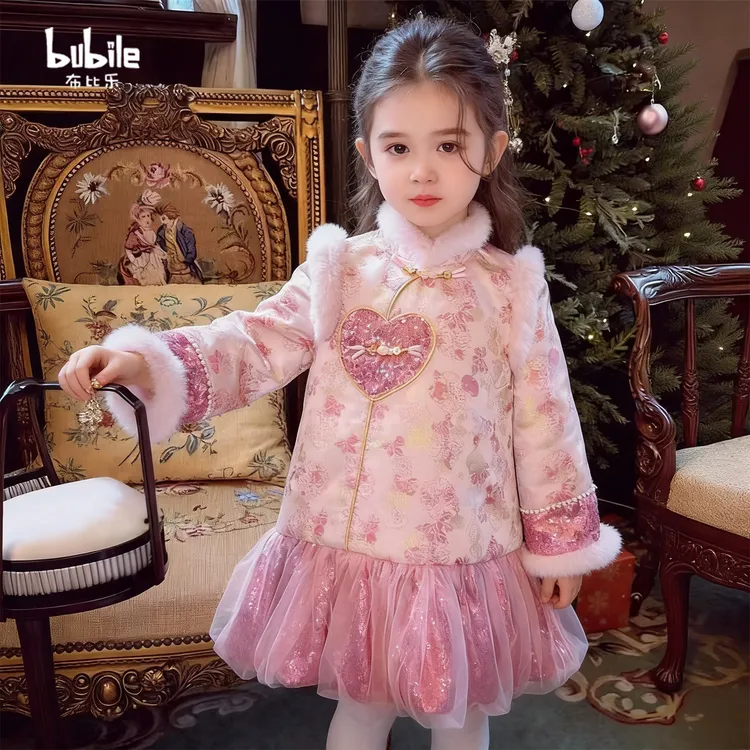 女童公主风连衣裙冬装2026刺绣网纱拼接旗袍裙粉色长裙新年拜年服
