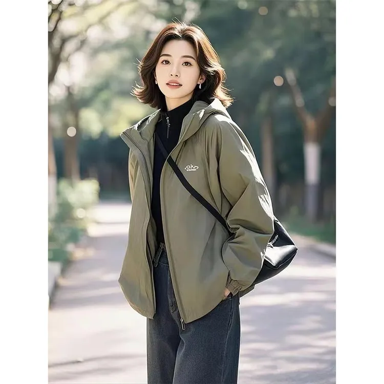 2025春季韩式新款设计感时尚连帽防晒短外套女小众休闲风百搭上衣