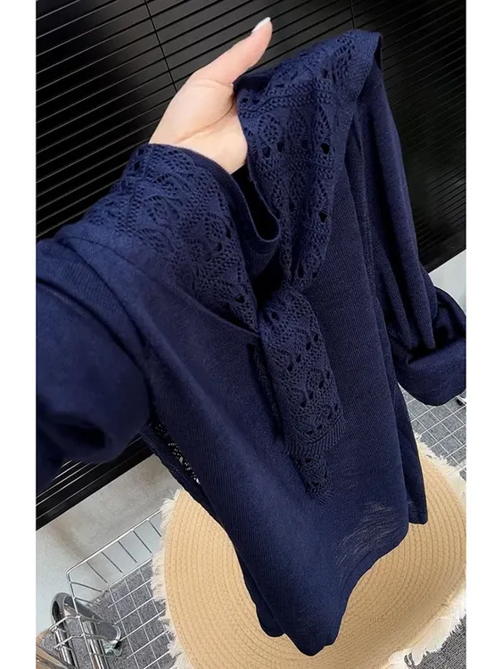 今年流行漂亮软糯慵懒松弛感毛衣别致独特藏青色披肩针织衫女秋季