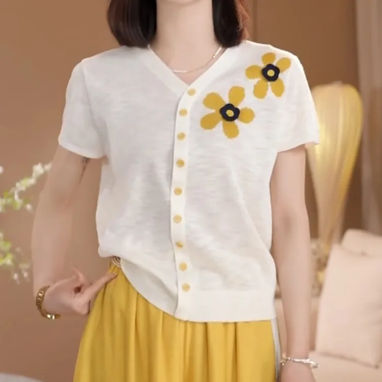 【花界】夏季新款薄款立体提花撞色V领针织衫LK2503555