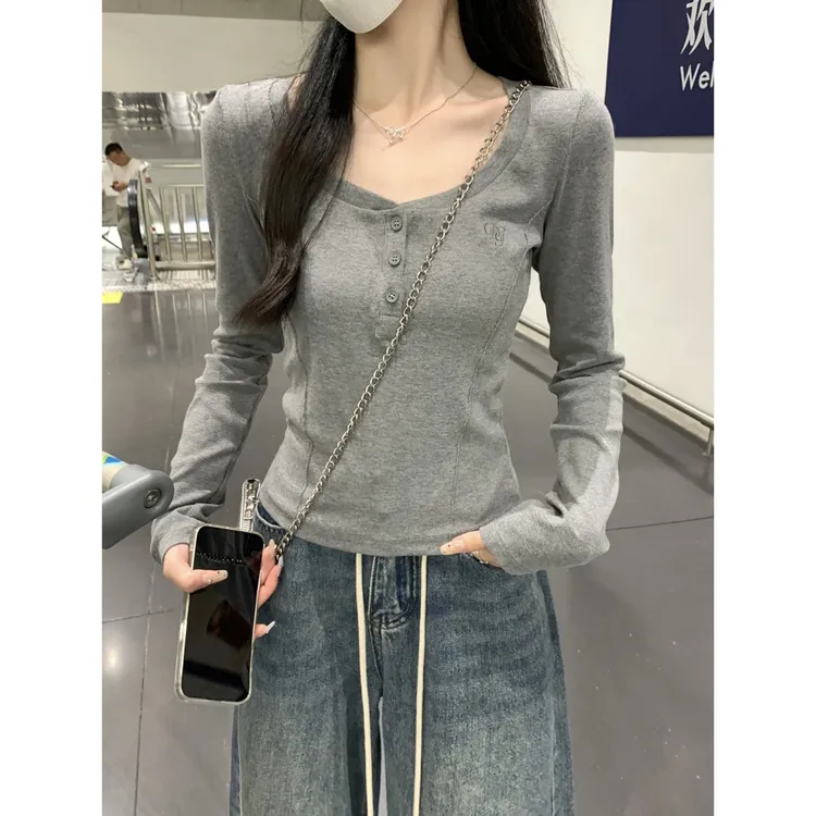 灰色鱼骨设计圆领纽扣长袖T恤女春季桃心领V领修身短款打底衫上衣