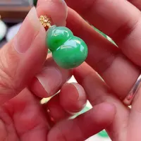 翡翠18K金镶嵌颈饰翡翠