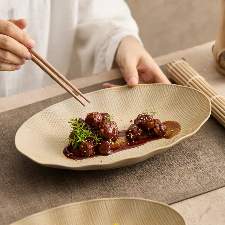 陶瓷日式陶瓷椭圆盘鱼盘菜盘蒸鱼专用家用2025新款高级感西餐餐盘