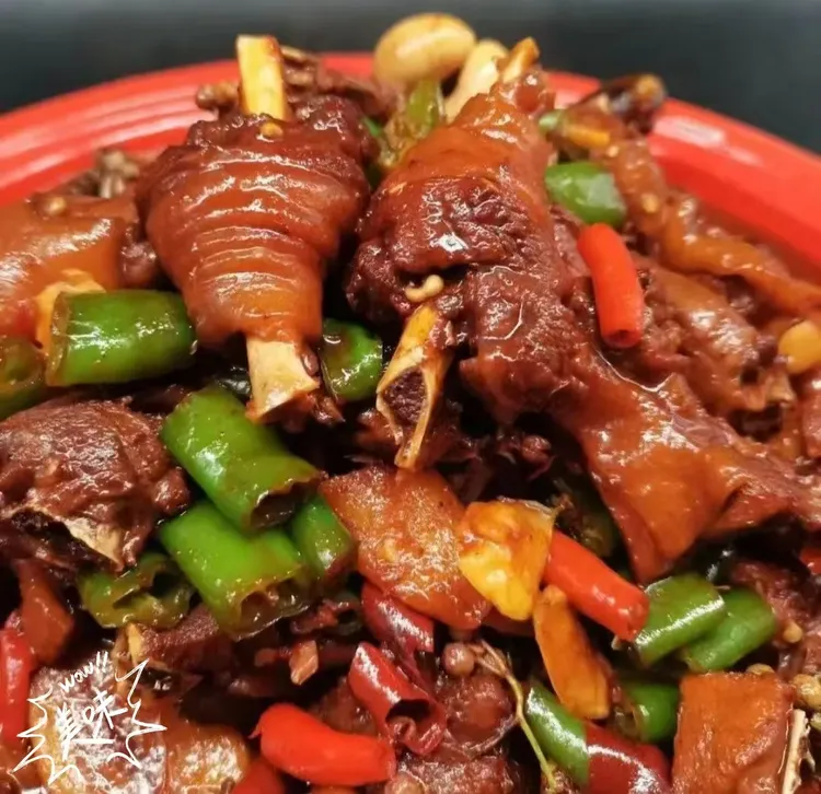 【整鸡】临沂特色炒鸡辣子鸡正宗散养黑腿小公鸡（送煎饼+咸菜）
