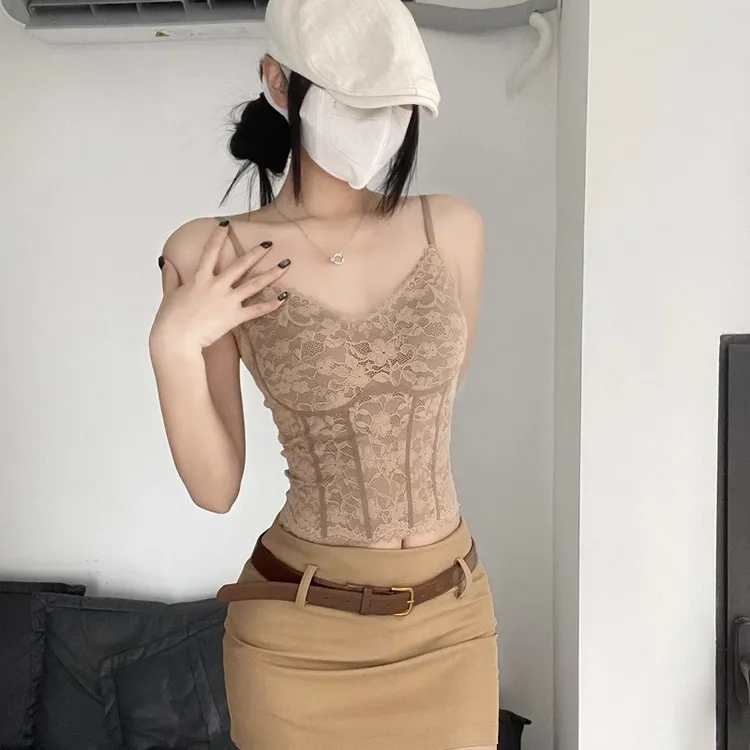 2025早秋通勤v领蕾丝吊带背心女外穿带胸垫美背文胸一体内搭打底