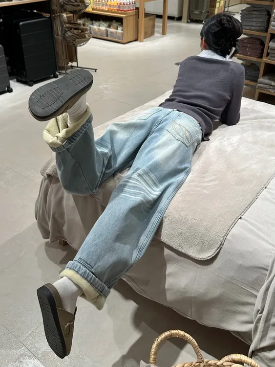 浅蓝色加绒加厚弯刀牛仔裤女秋冬大码胖mm高腰宽松遮胯显瘦阔腿裤