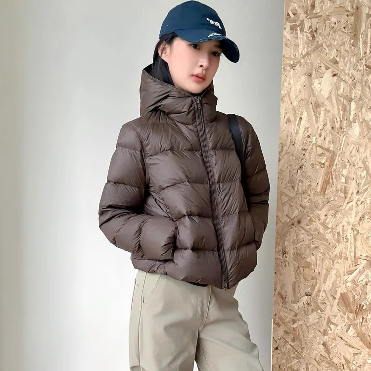 短款高腰羽绒服女连帽新款加厚保暖高端蓬松90白鸭绒面包服外套韩