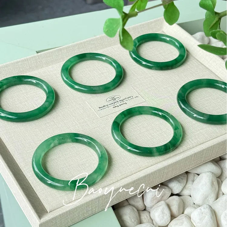 天然非洲翠手镯圆条美人镯满绿玉手镯冰飘花/多样性发其一
