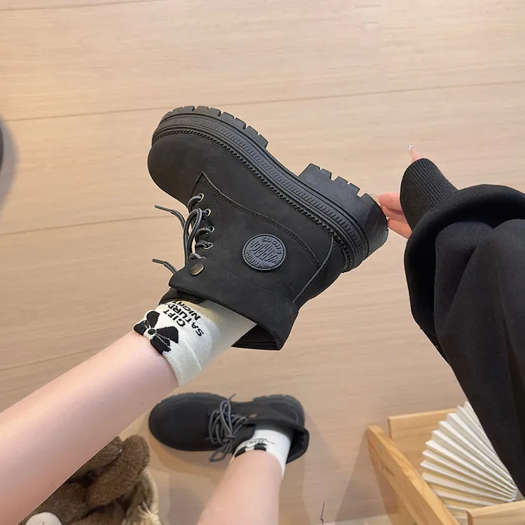 回力黑色厚底马丁靴女2025新款秋冬英伦风网红爆款小个子中筒短靴