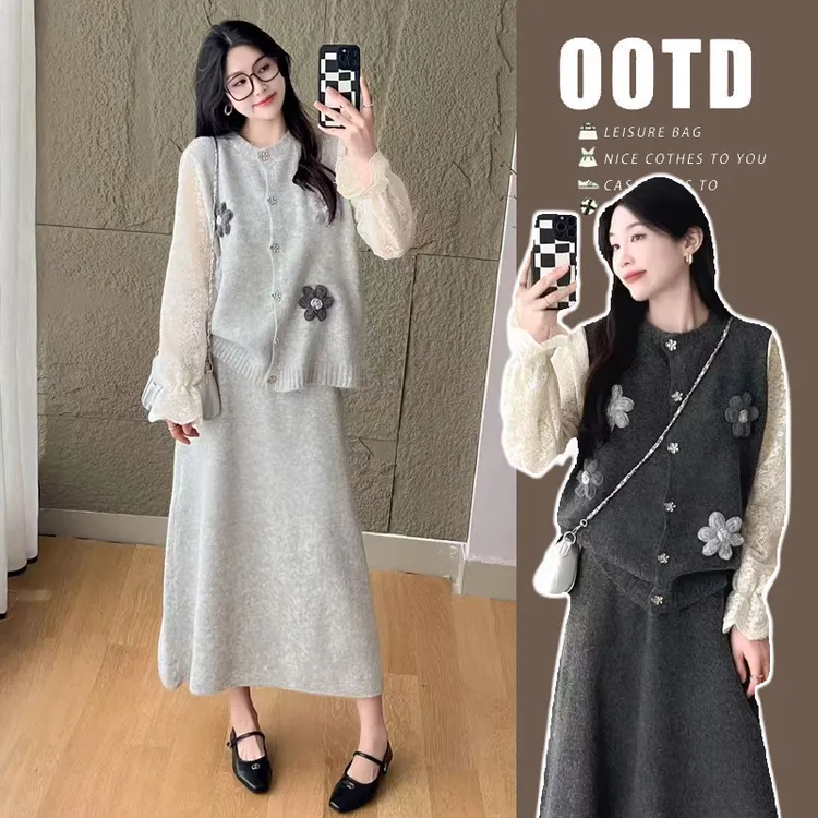 时髦孕妇装秋冬季套装2025新款时尚减龄蕾丝花朵上衣半身裙两件套