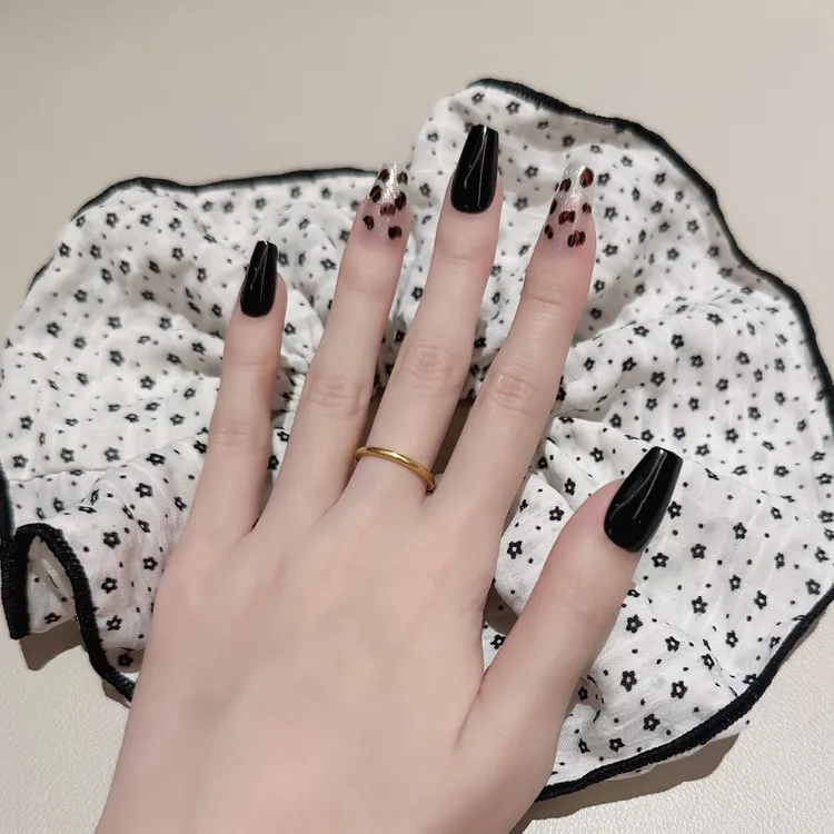 【全疆包邮063】高级纯欲纯手工穿戴甲ins风穿戴式可爱经典秋冬