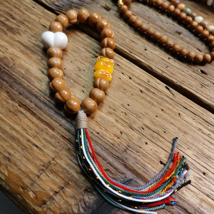 猴头核桃手工雕刻屁桃文玩手持藏式大流苏单圈手串卡14mm左右