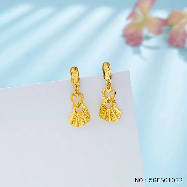 足金999 （足金999字印）5G黄金镂空告白情书LOVE绕