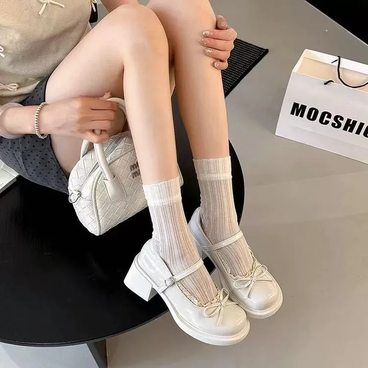 粗跟百搭蝴蝶一字式扣带圆头单鞋时尚高跟厚底芭蕾风白色法式小众