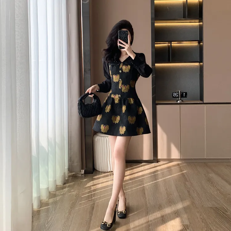 复古法式小香风气质长袖连衣裙女春秋季新款收腰显瘦a字裙小个子