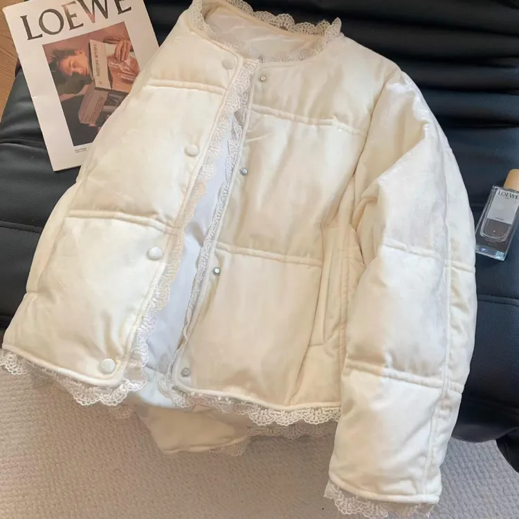 韩系奶油系蕾丝拼接羽服女2025新款温柔洋气小个子保暖外套潮