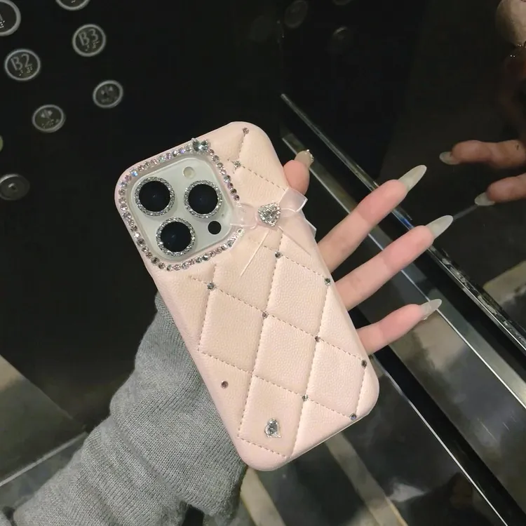 小香风粉色菱格粉iPhone17promax手机壳16适用于苹果15名媛14手作