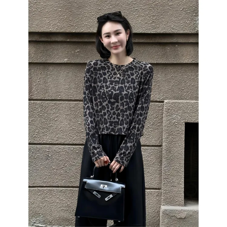 复古风设计感豹纹长袖圆领T恤女2025秋季新款显瘦百搭别致上衣薄