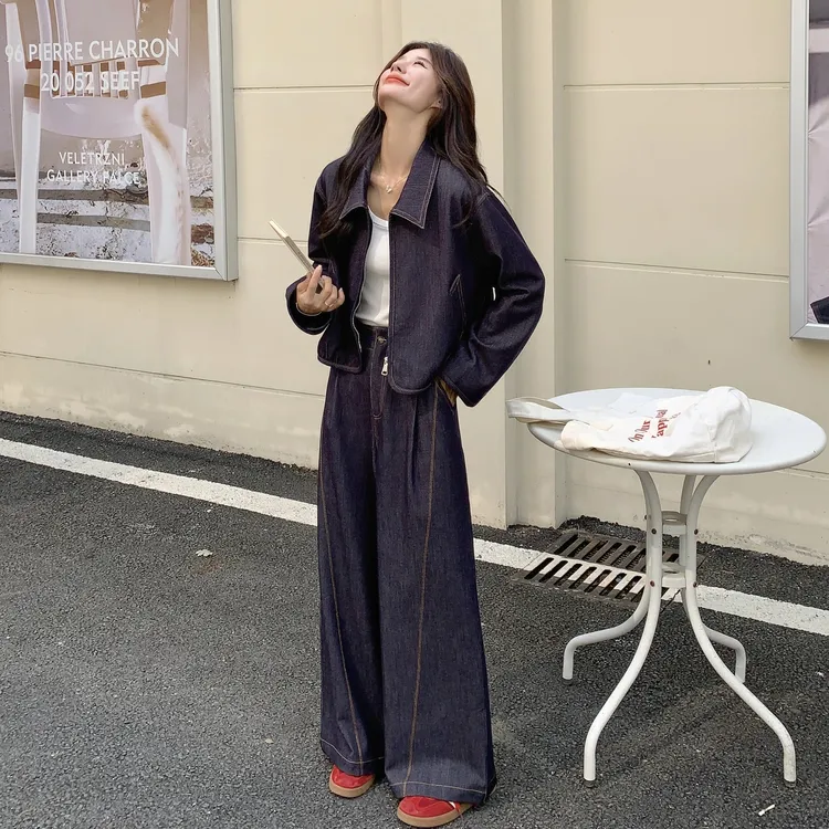 巨好看的早秋一整套韩系减龄2025超火设计感短外套阔腿裤两件套