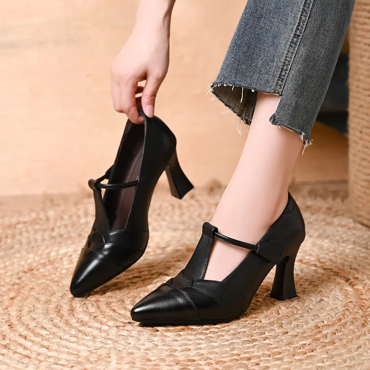 头层牛皮浅口单鞋女春秋新款尖头一字魔术贴带粗跟百搭舒适高跟鞋
