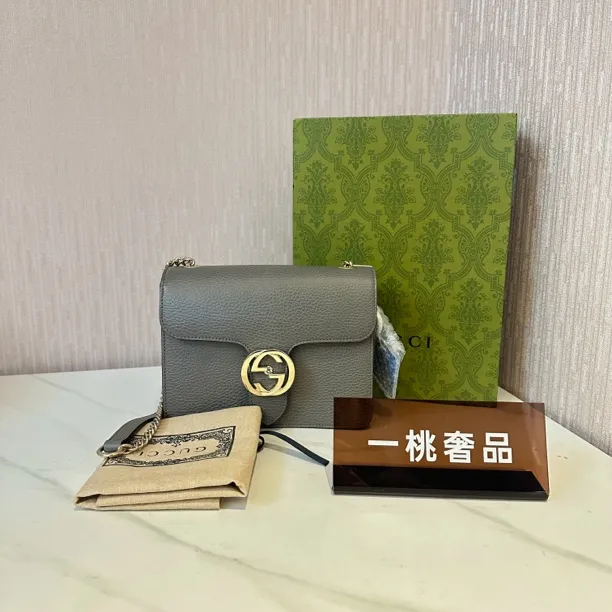 95新 GUCCI/古驰 一桃/古驰 双G风琴小号斜挎包大象灰单肩包