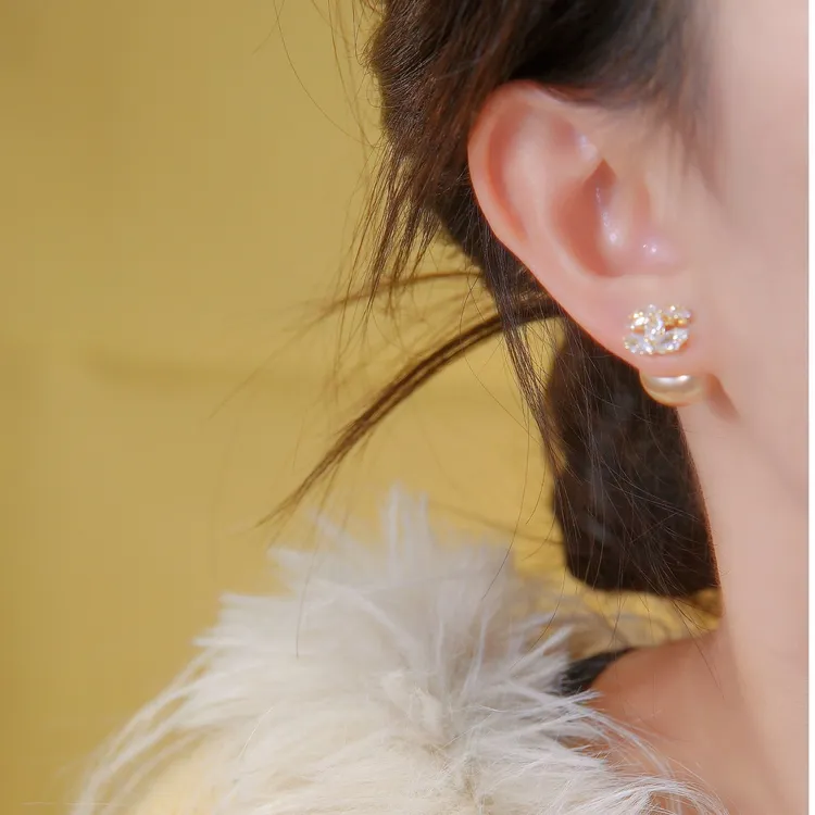 铜合金耳饰 2025新款双c珠珠爆款气质设计感精致耳钉耳扣百搭爆款