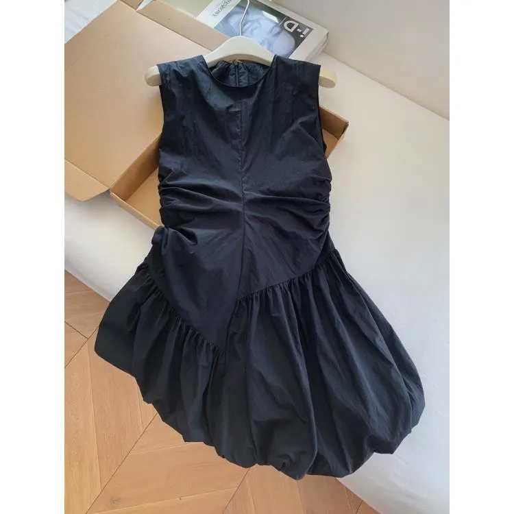 韩版设计感不规则褶皱花苞背心连衣裙女夏季减龄收腰无袖蓬蓬短裙