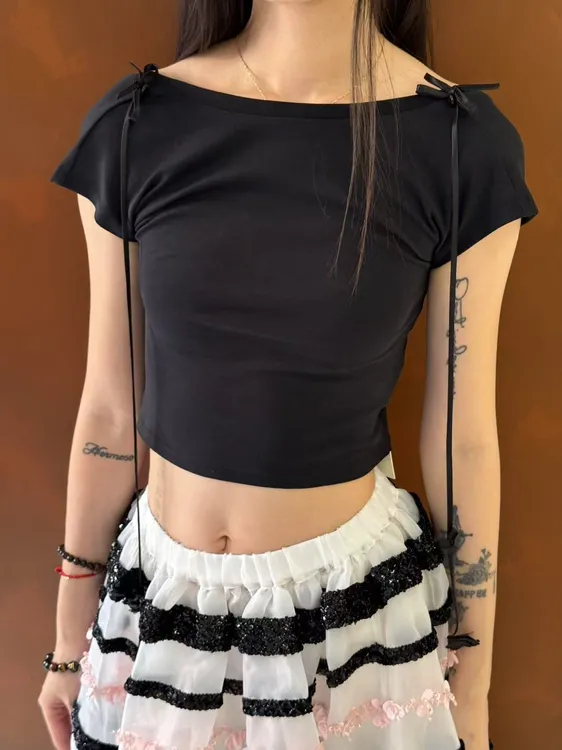 PER PEARL · 蝴蝶结露背紧身T恤 本店不支持退 可以换码换款