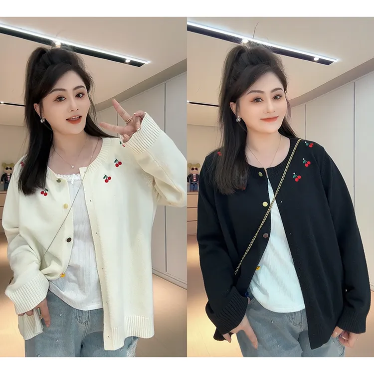 【胖佳佳】小樱桃 圆领针织衫春季时尚刺绣开衫外套女H625Z00935