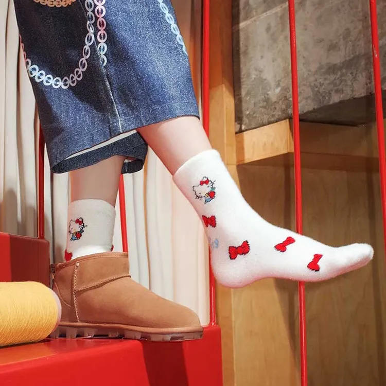 sweet nana 秋冬新款加厚保暖可爱kitty澳绒袜甜美ins风中筒袜子