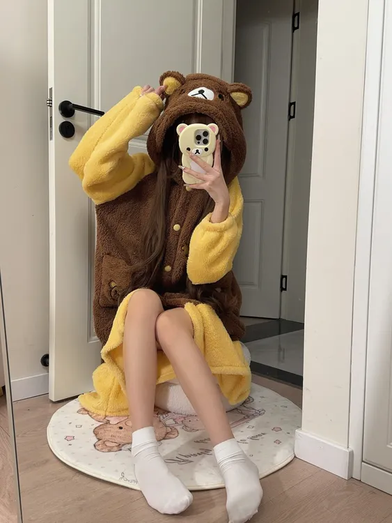 轻松熊睡衣女珊瑚绒加绒加厚少女可爱卡通熊妹连帽睡袍家居服套装