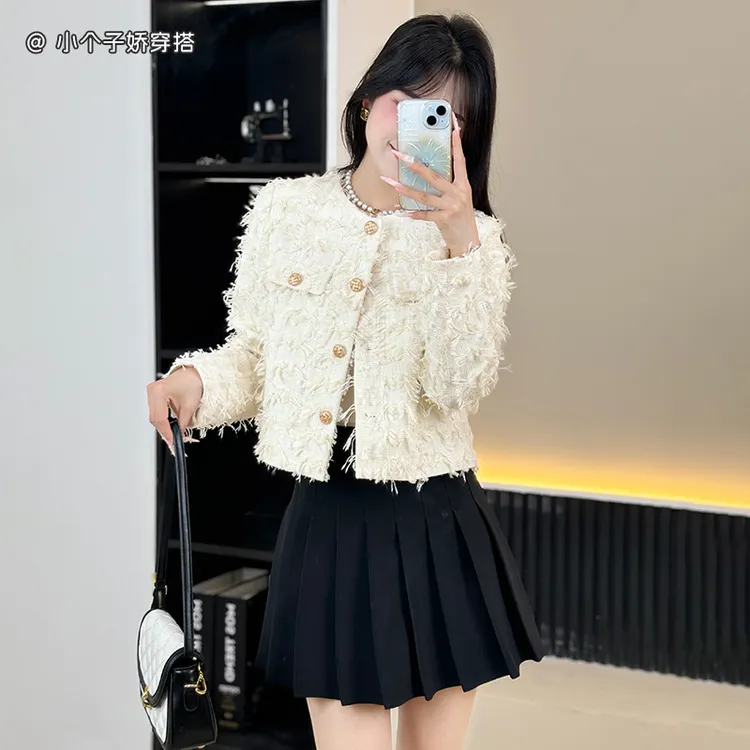 法式白色小香风外套女秋冬2025新款小个子气质名媛高级感短款上衣