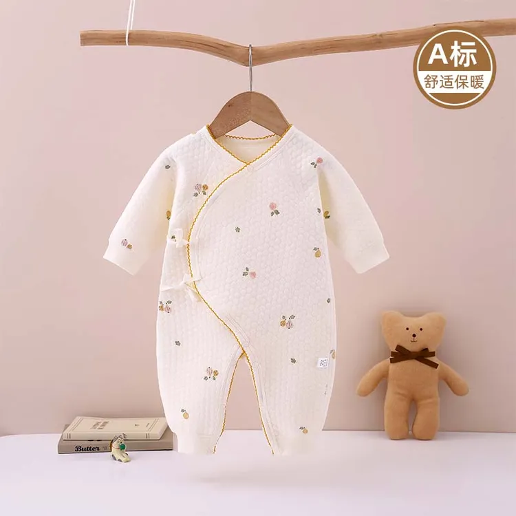 刚出生宝宝衣服秋冬款保暖蝴蝶衣初生儿夹棉哈衣婴儿空气棉连体衣
