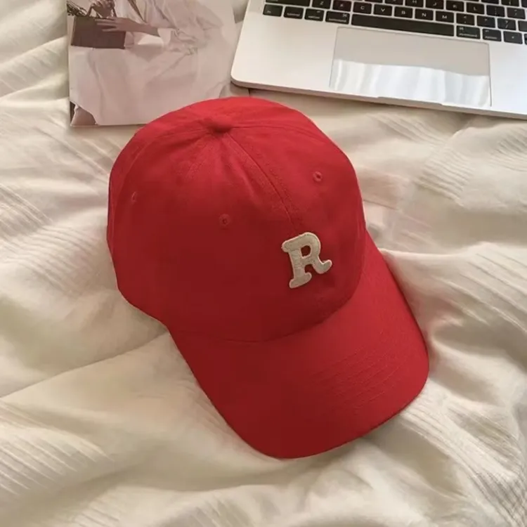 帽子女春秋韩版潮百搭鸭舌帽软顶休闲R刺绣2022爆款网红红色帽子