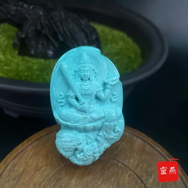 灵燕天然原矿绿松石 精工雕刻千手观音绿松石吊坠