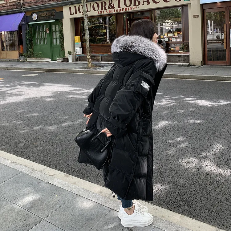 90白鹅绒大毛领羽绒服黑色哑光连帽中长款过膝宽松冬季2023新款女